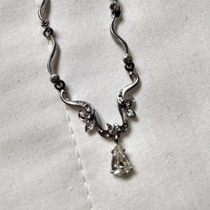 silver metal link mock diamond crystal necklace